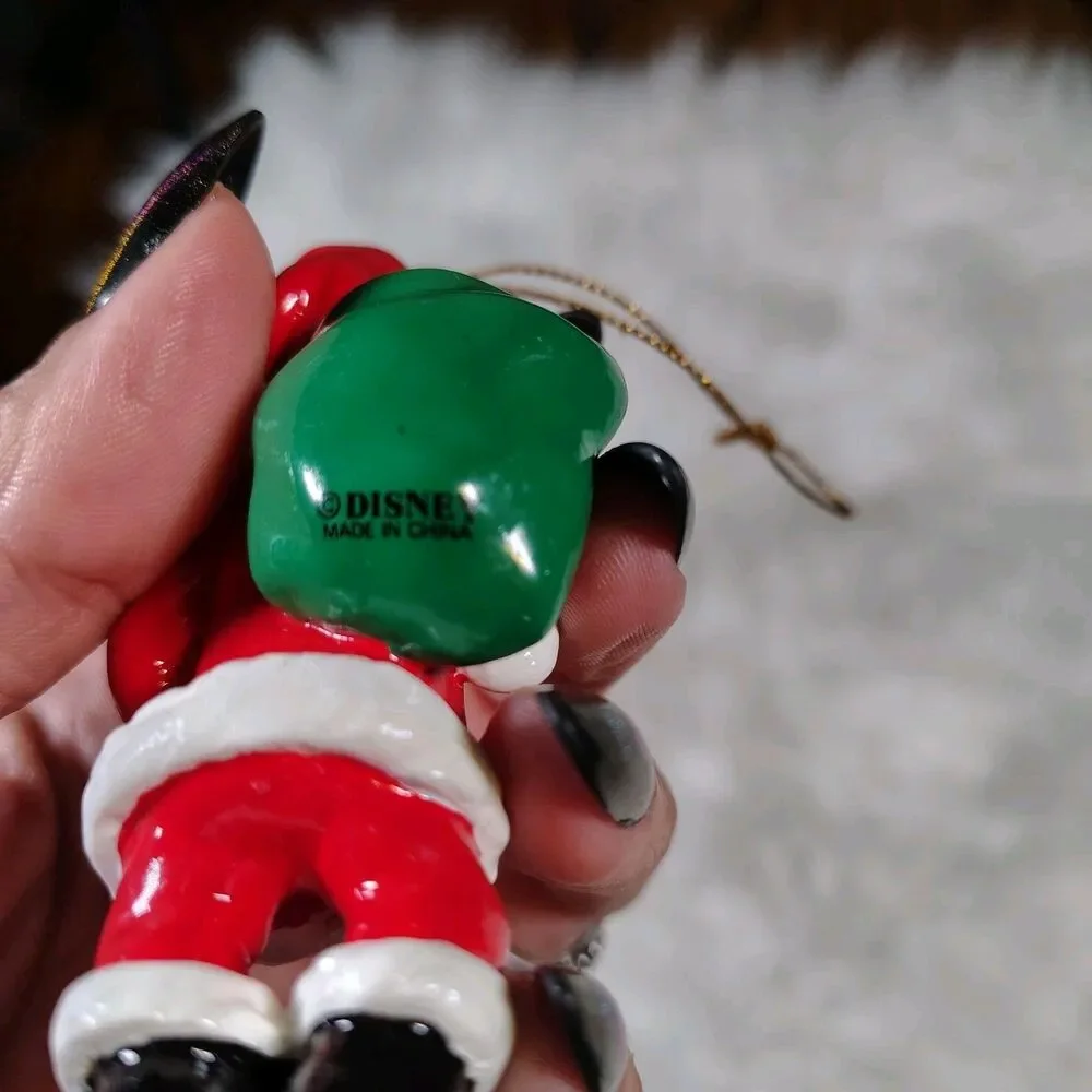VTG Disney GOOFY SANTA It's a Small World Ornament Disney World Store 1992